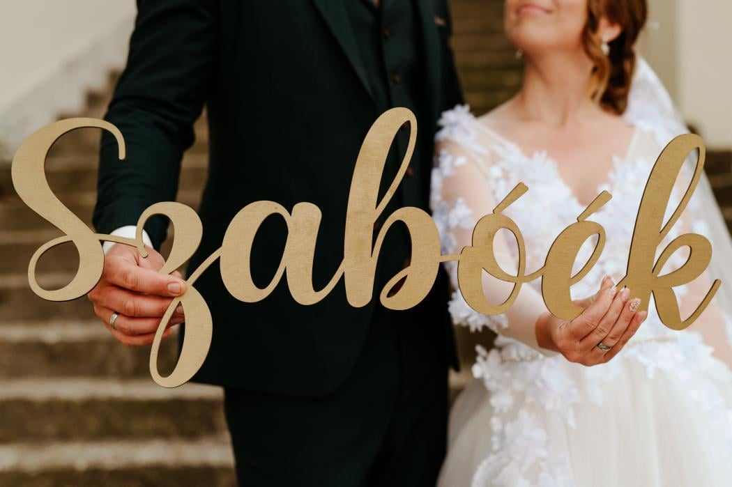 Esküvői egyedi felirat