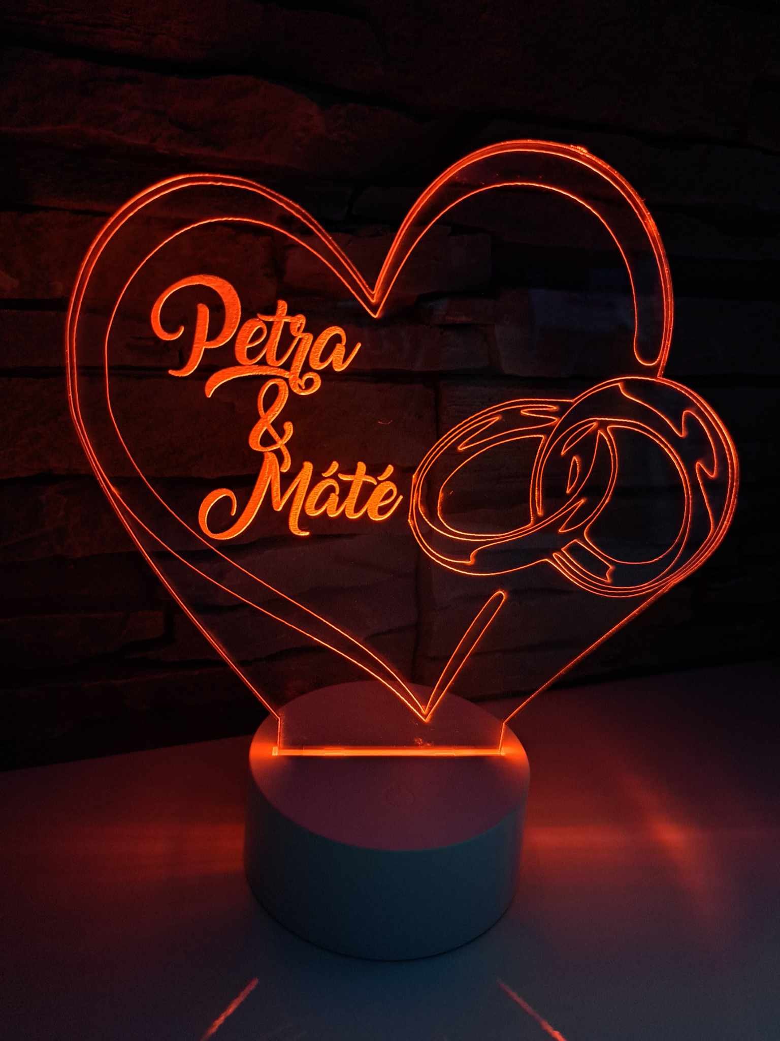Akril lámpa “Örök szerelem” dizájn – egyedi névvel