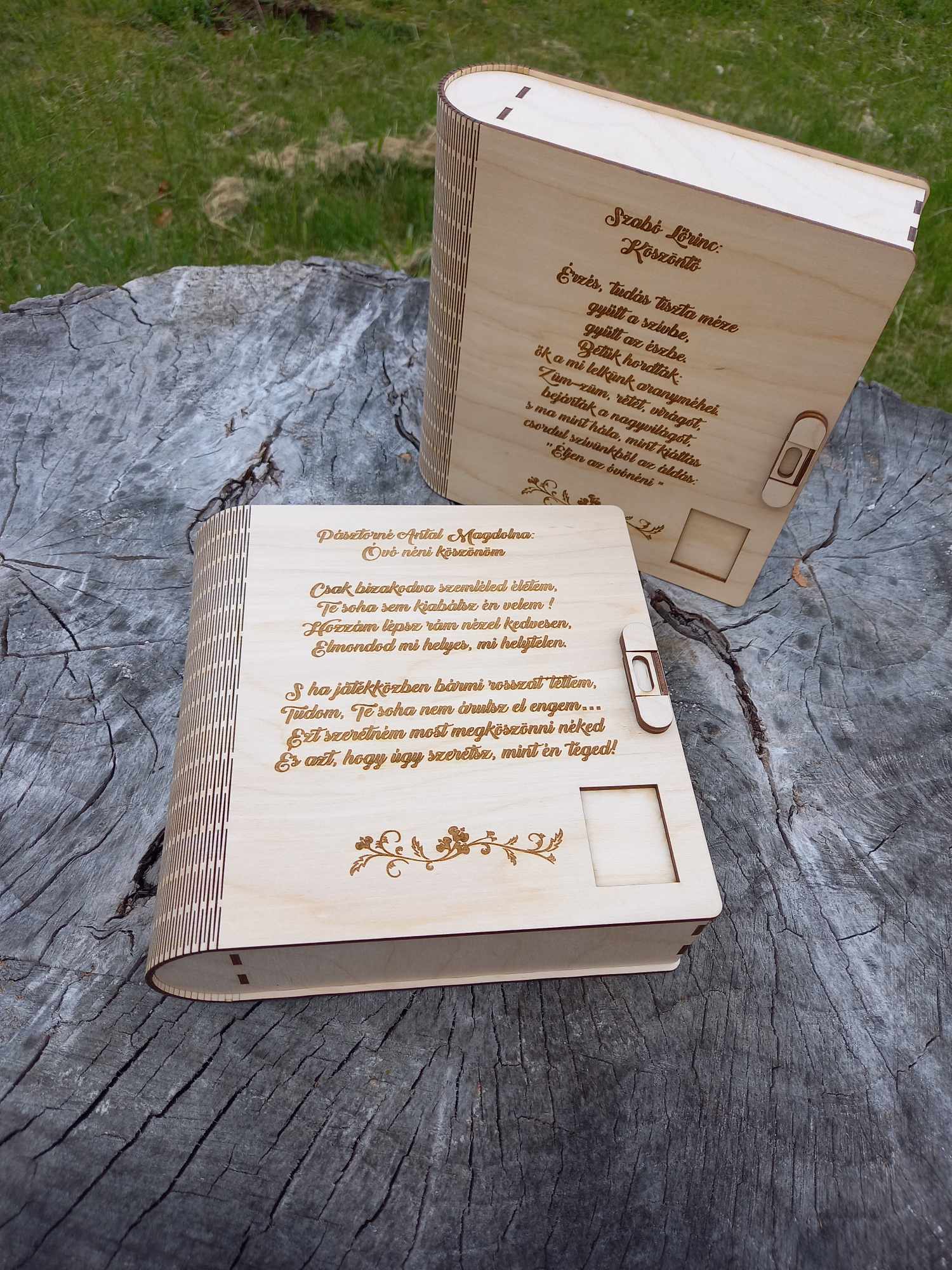Egyedi gravírozható könyv alakú díszdoboz