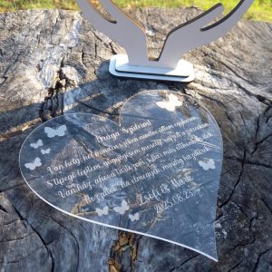 Egyedi szülőköszöntő plexi szív